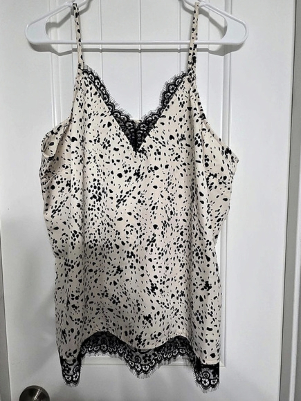 2 CAMI BUNDLE ✨️a new day✨️ V-Neck Lace Trim Cream & Black, Ivory NWOT/NWT XL